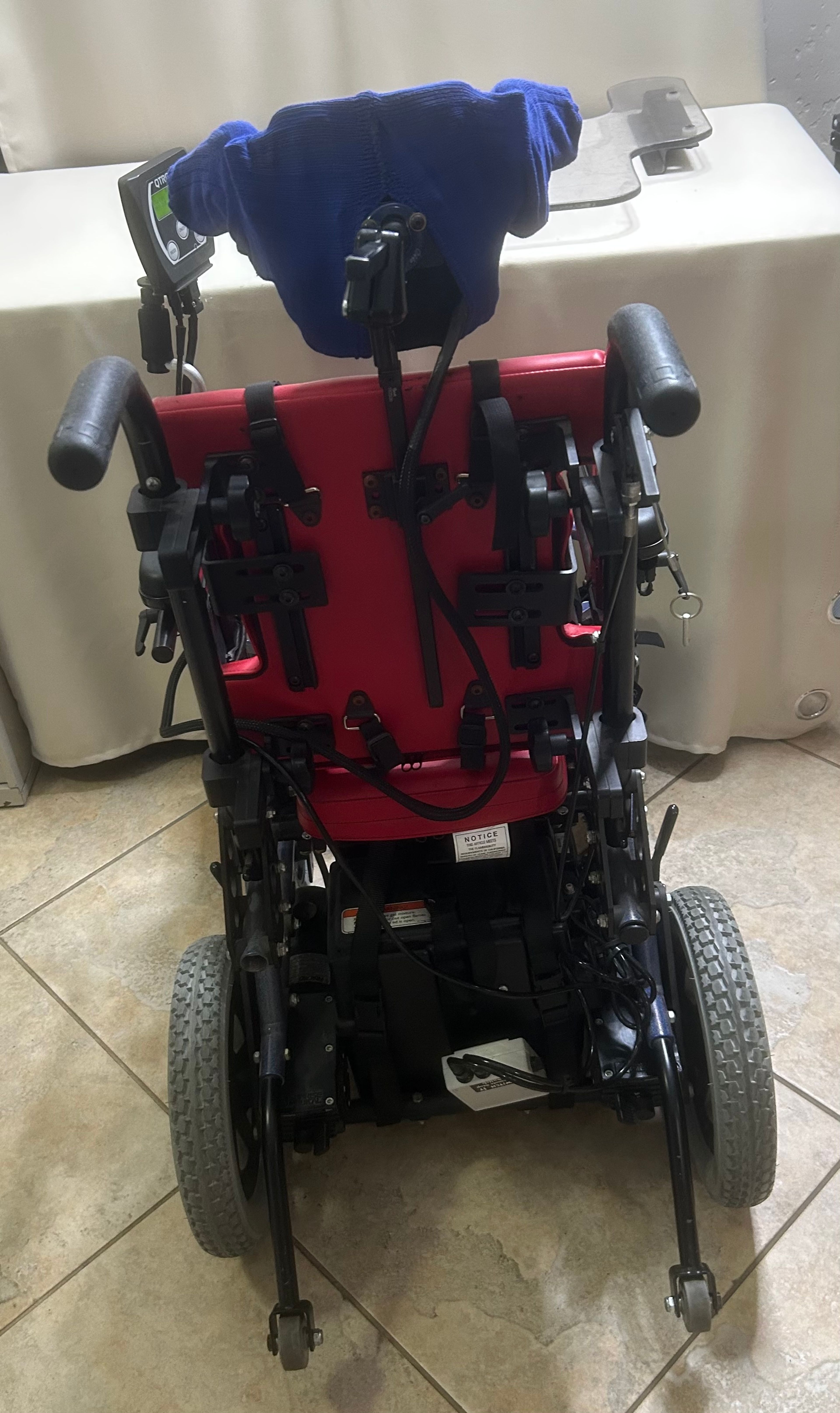 Quickie Z 500 Zero Gravity Adolescent Power Wheelchair - Image 5