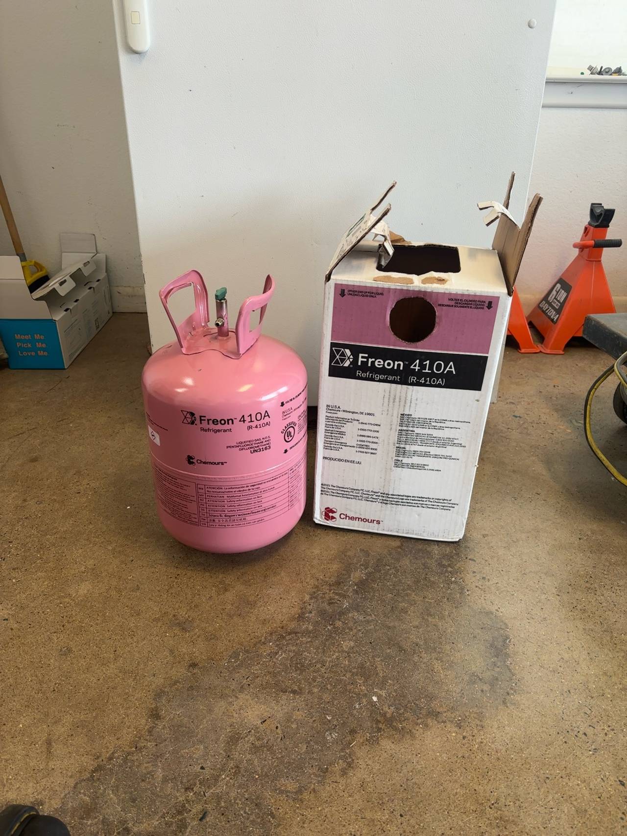 Chemours R-410A Refrigerant 25 lb Cylinder