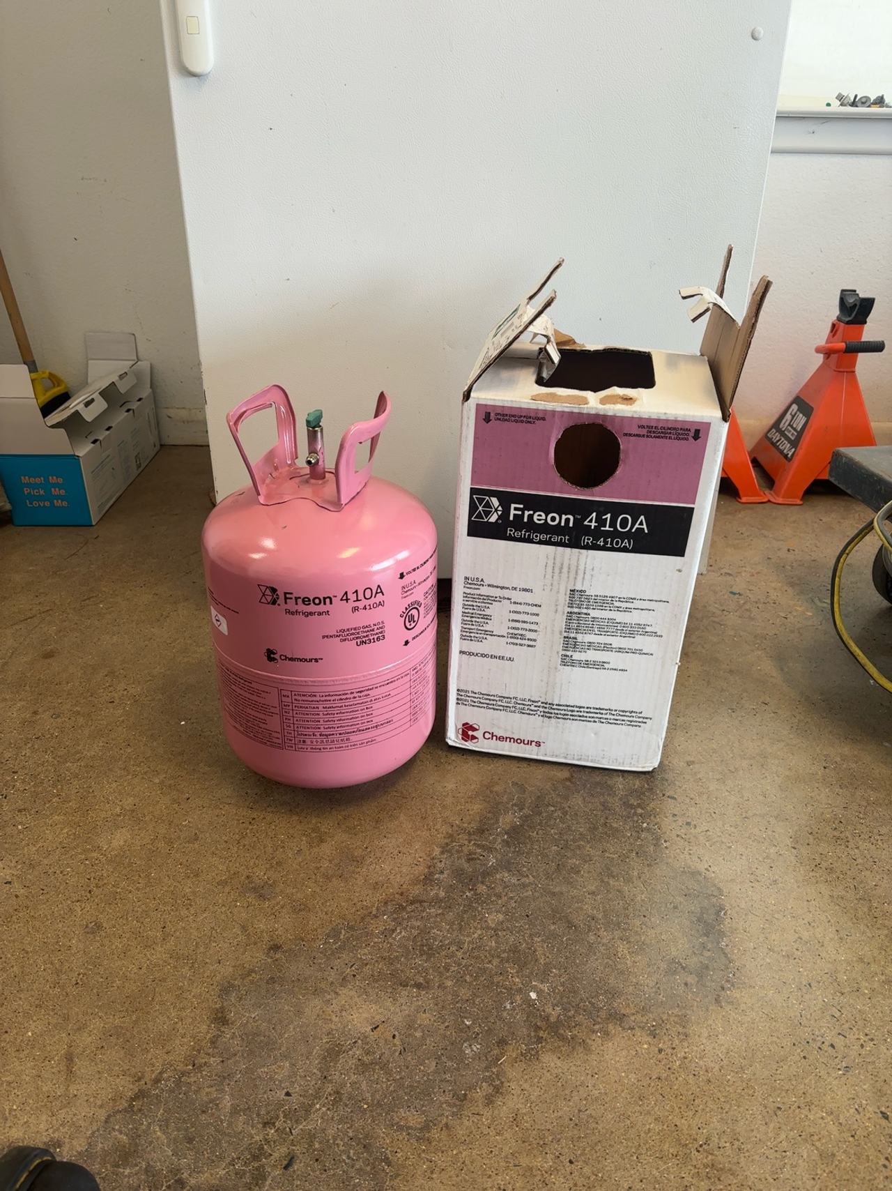 Chemours R-410A Refrigerant 25 lb Cylinder
