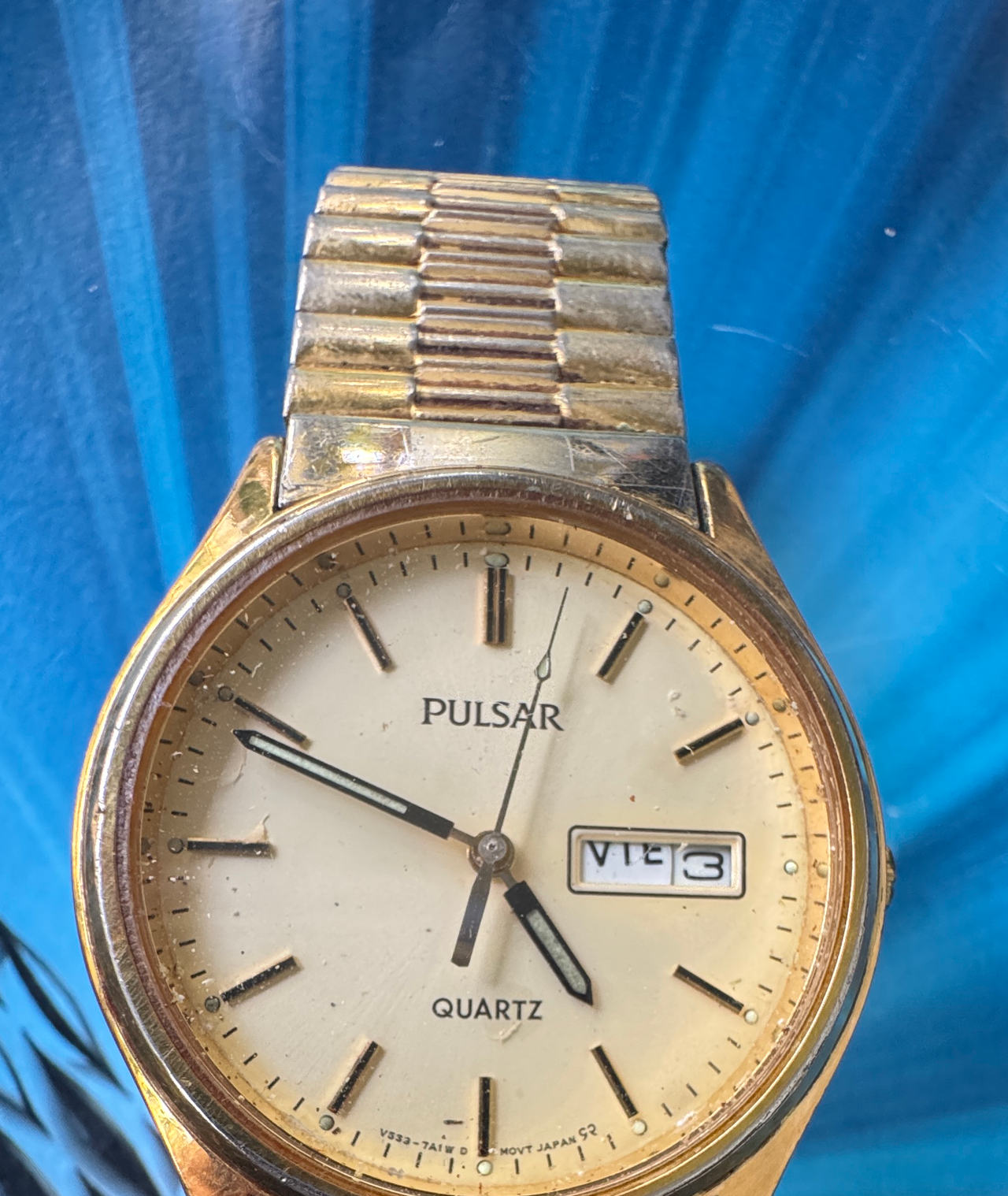 Pulsar V333-7A10 Gold Tone Quartz Watch