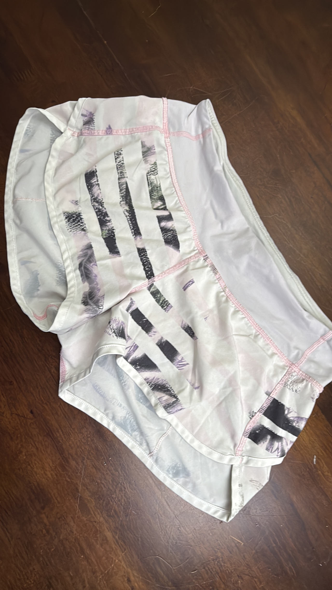 Lululemon Speed Up Short size 6