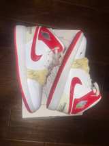 Air Jordan 1 Mid 'Chicago' worn once excellent condition 5.5 men’s 7 womans - Image 5