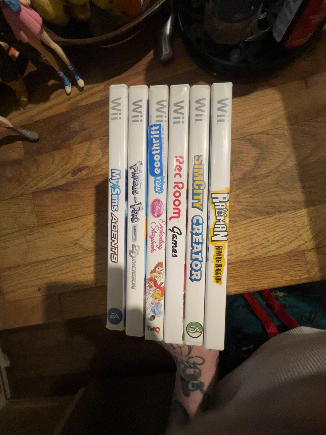 Lot of 6 Nintendo Wii Game Bundle - Mixed Titles rayman sim city my sims Disney 