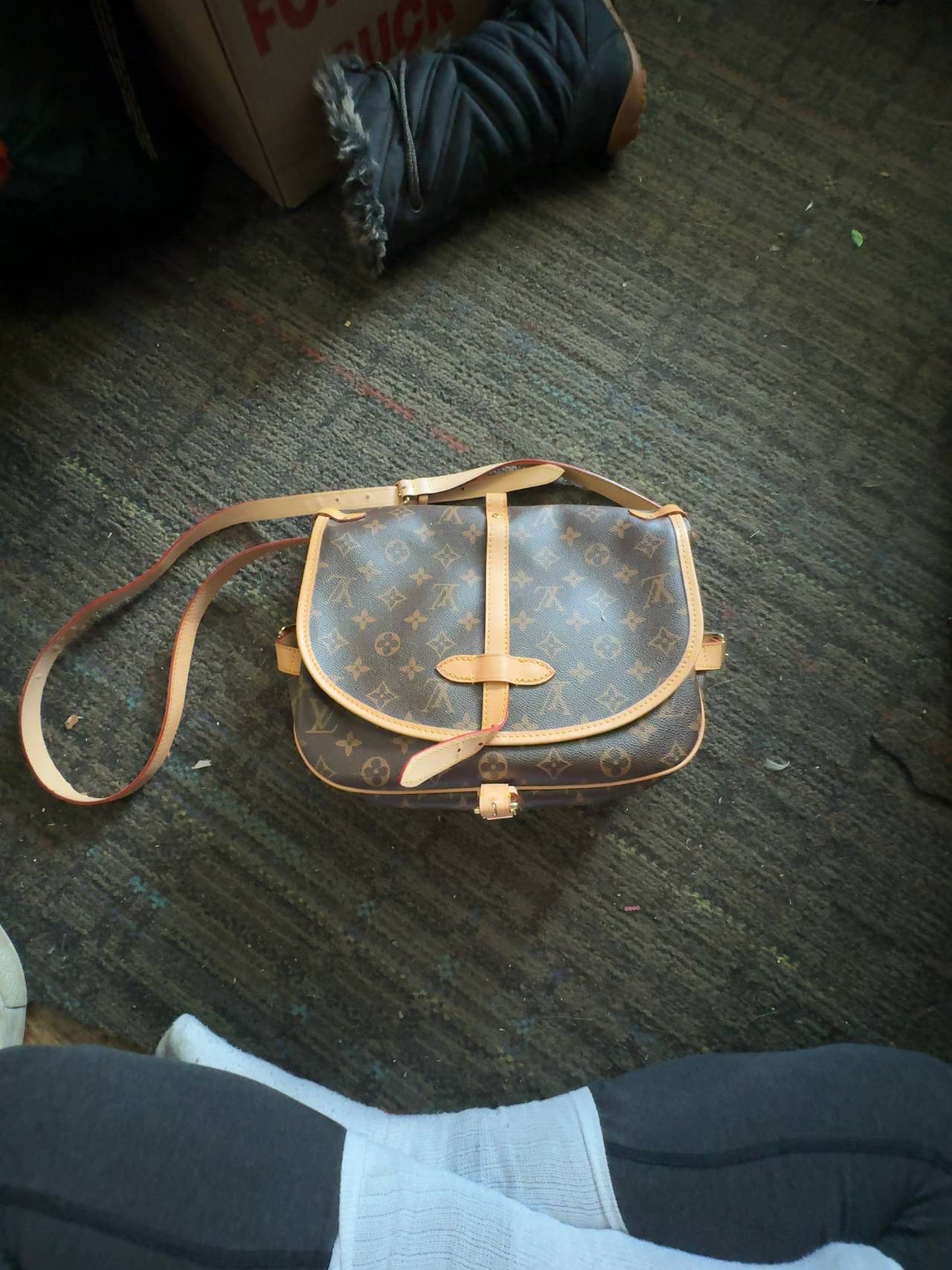 Louis Vuitton Saumur 30 Shoulder Bag Brown