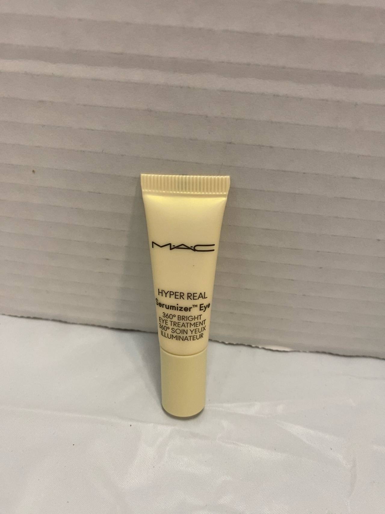 MAC Hyper Real Serumizer Eye 360 Bright Eye Treatment
