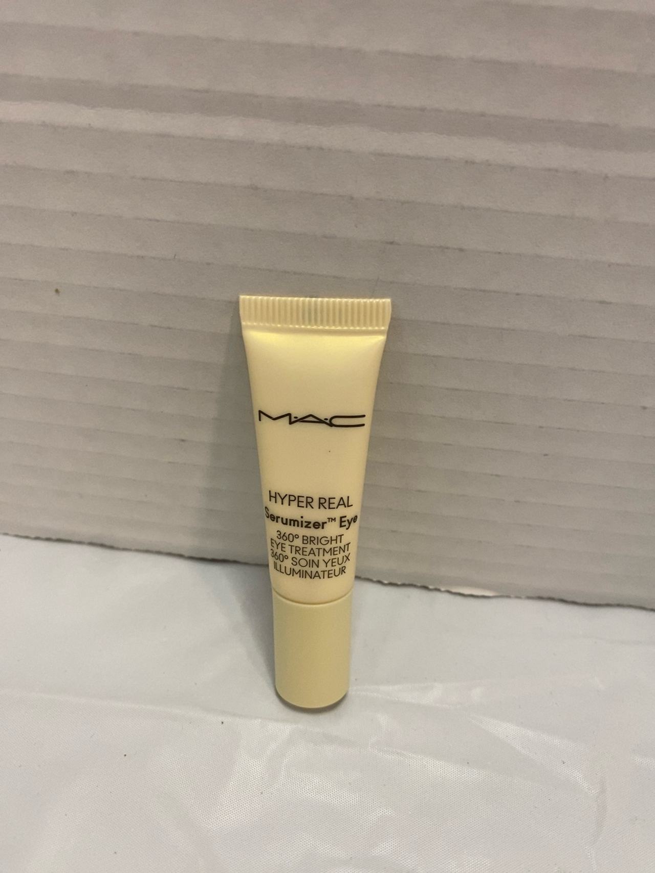 MAC Hyper Real Serumizer Eye 360 Bright Eye Treatment