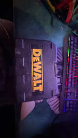 DEWALT Self-Leveling Cross Line Laser - Image 2