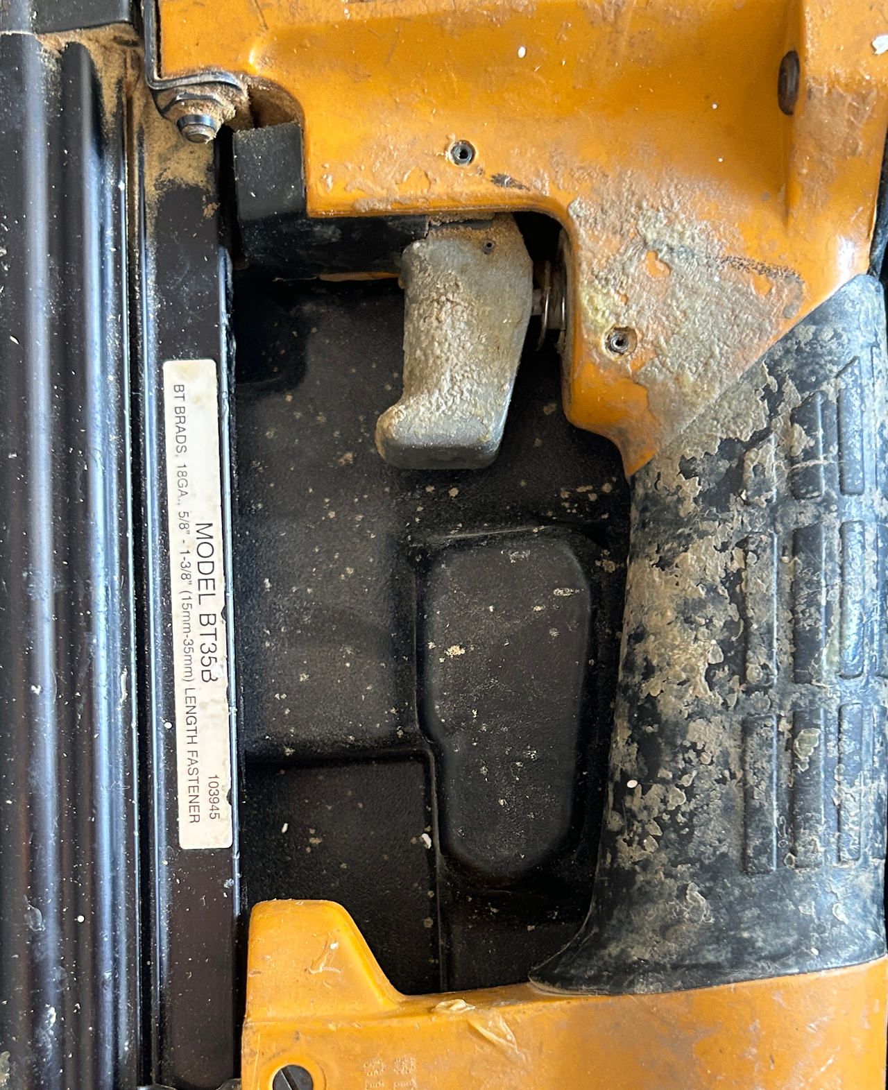 Bostitch BT35B 18-Gauge Brad Nailer