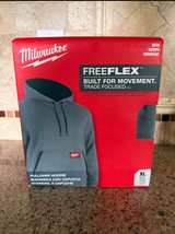 Milwaukee FreeFlex Pullover Hoodie Size XL - Image 1
