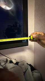35in Westinghouse TV - Image 2