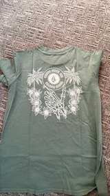 Volcom Ohana Stone Graphic T-Shirt new with tags Small - Image 3
