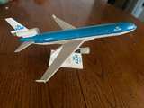KLM MD-11 1:200 Scale Model Airplane - Image 7