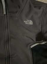 The North Face Boys 10 Softshell Jacket Size: Medium - Image 2
