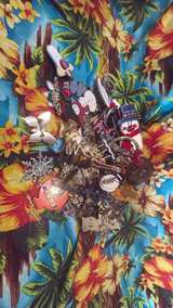 Vintage Christmas Jewelry & Brooch Lot - Image 2