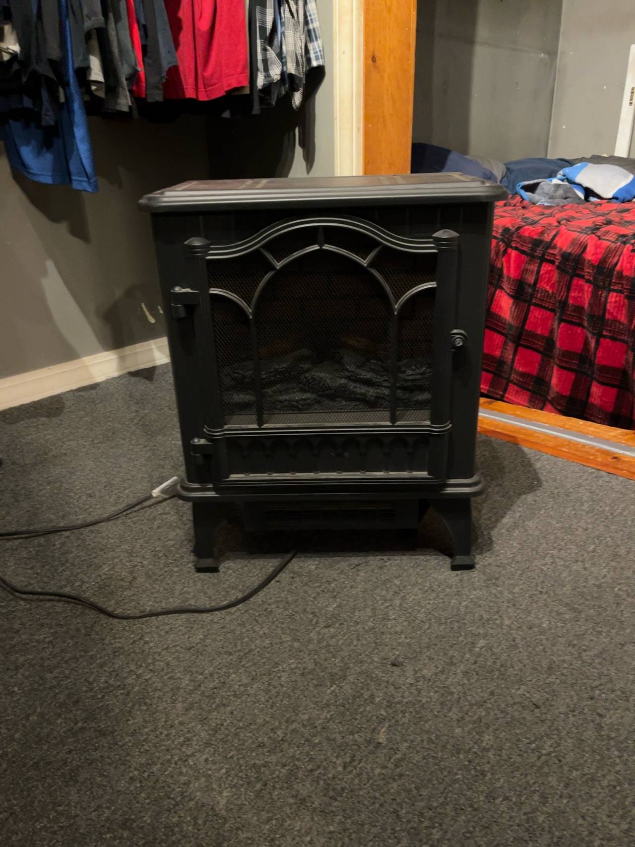 Mainstays 3D Electric Stove Heater Black