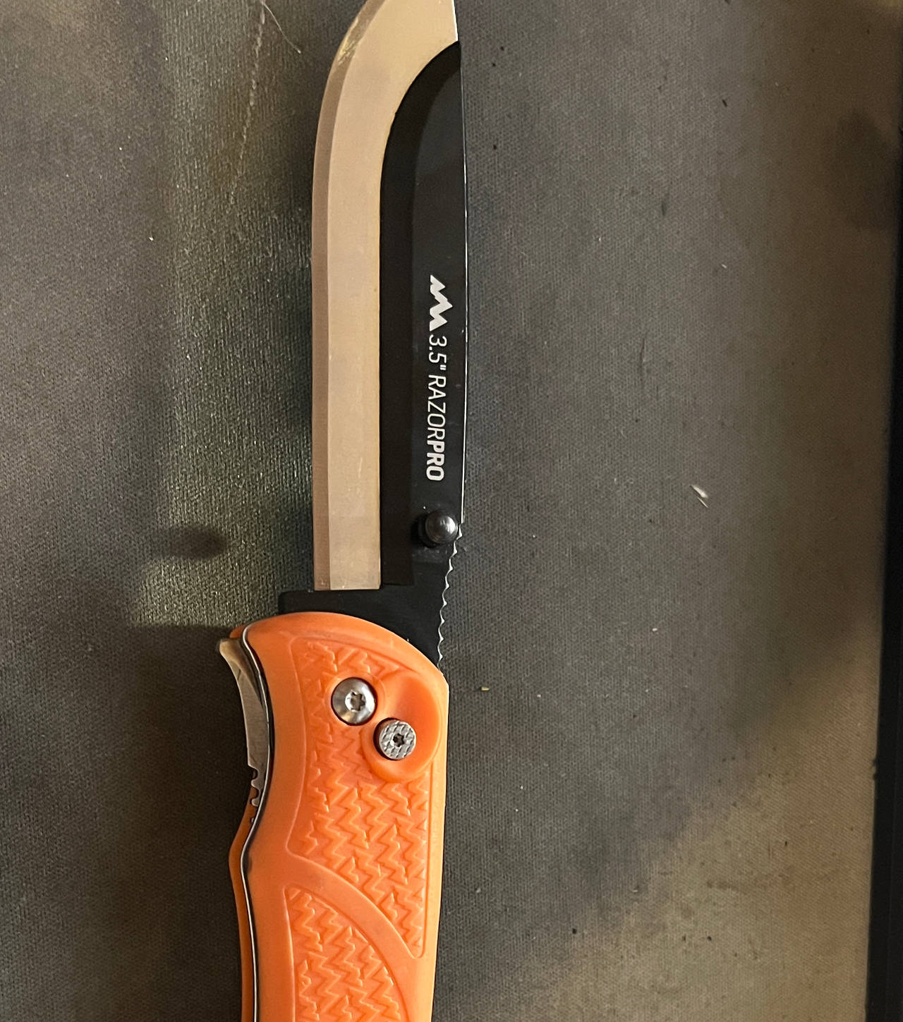 Outdoor Edge RazorPro Replaceable Blade Folding pocket knife/box cutter