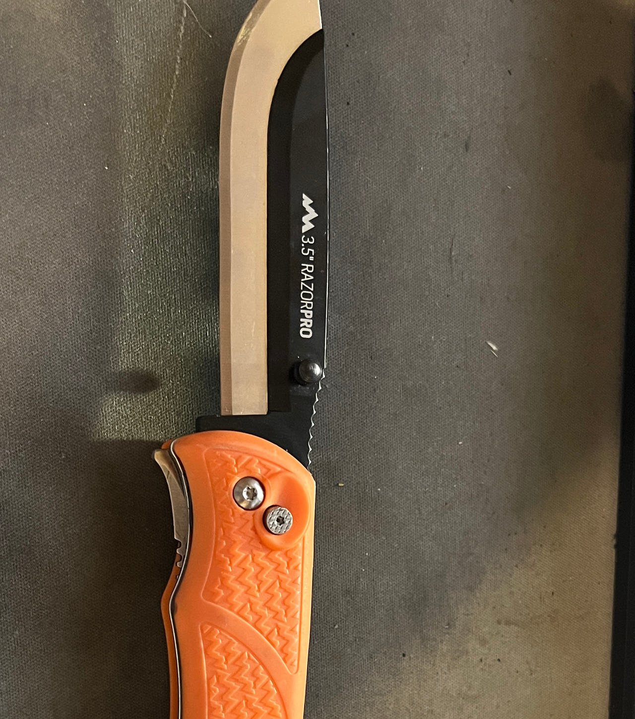 Outdoor Edge RazorPro Replaceable Blade Folding pocket knife/box cutter