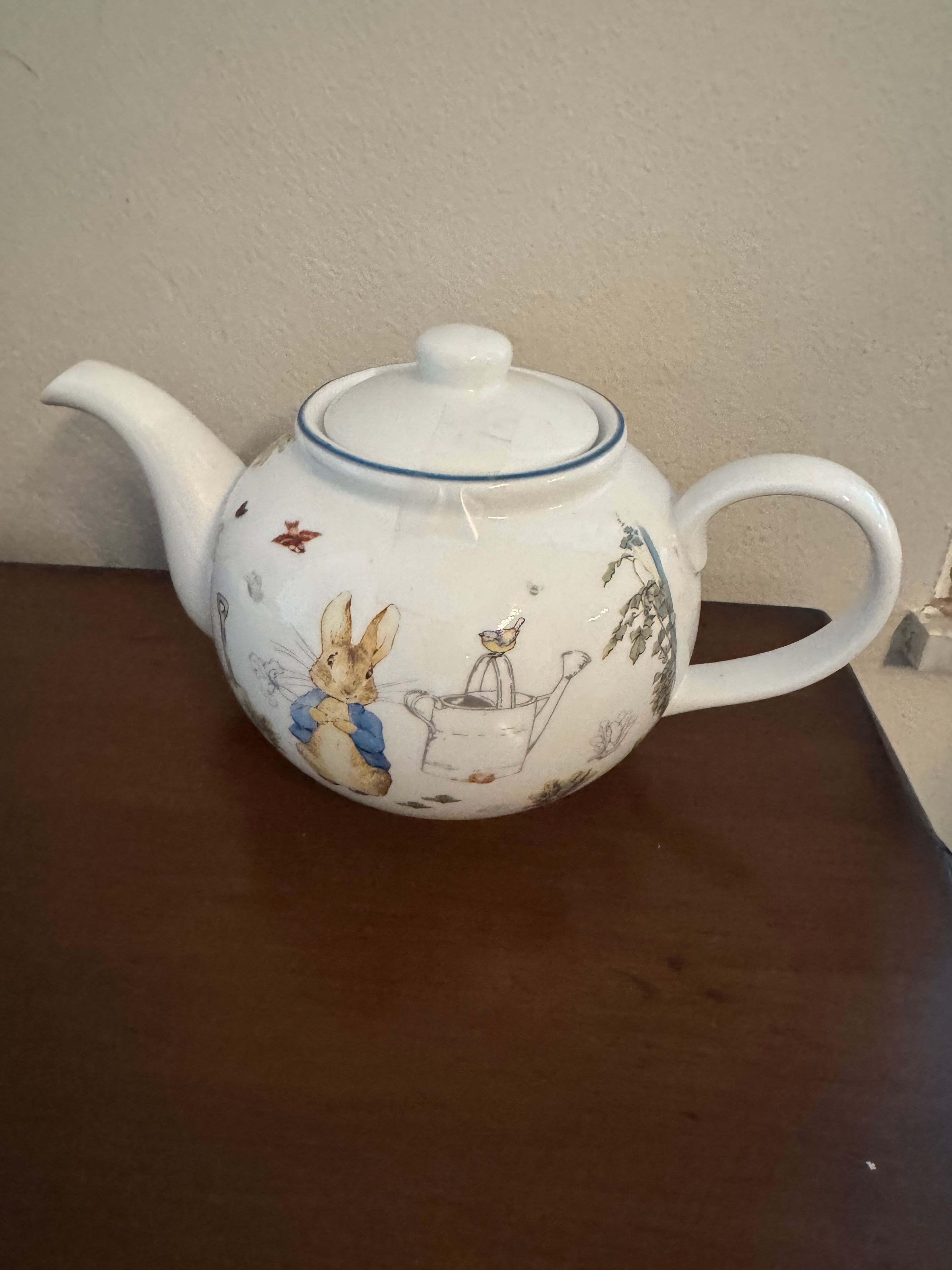Beatrix Potter Peter Rabbit Teapot with Lid - Image 2
