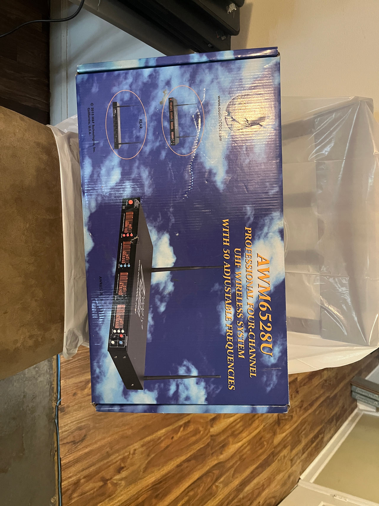 AWM6528U Professional Four-Channel UHF Wireless System