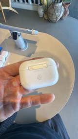 Apple AirPods Charging Case - Image 3