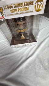 Funko Pop! Deluxe: Harry Potter - Albus Dumbledore with Podium #172 - Image 2