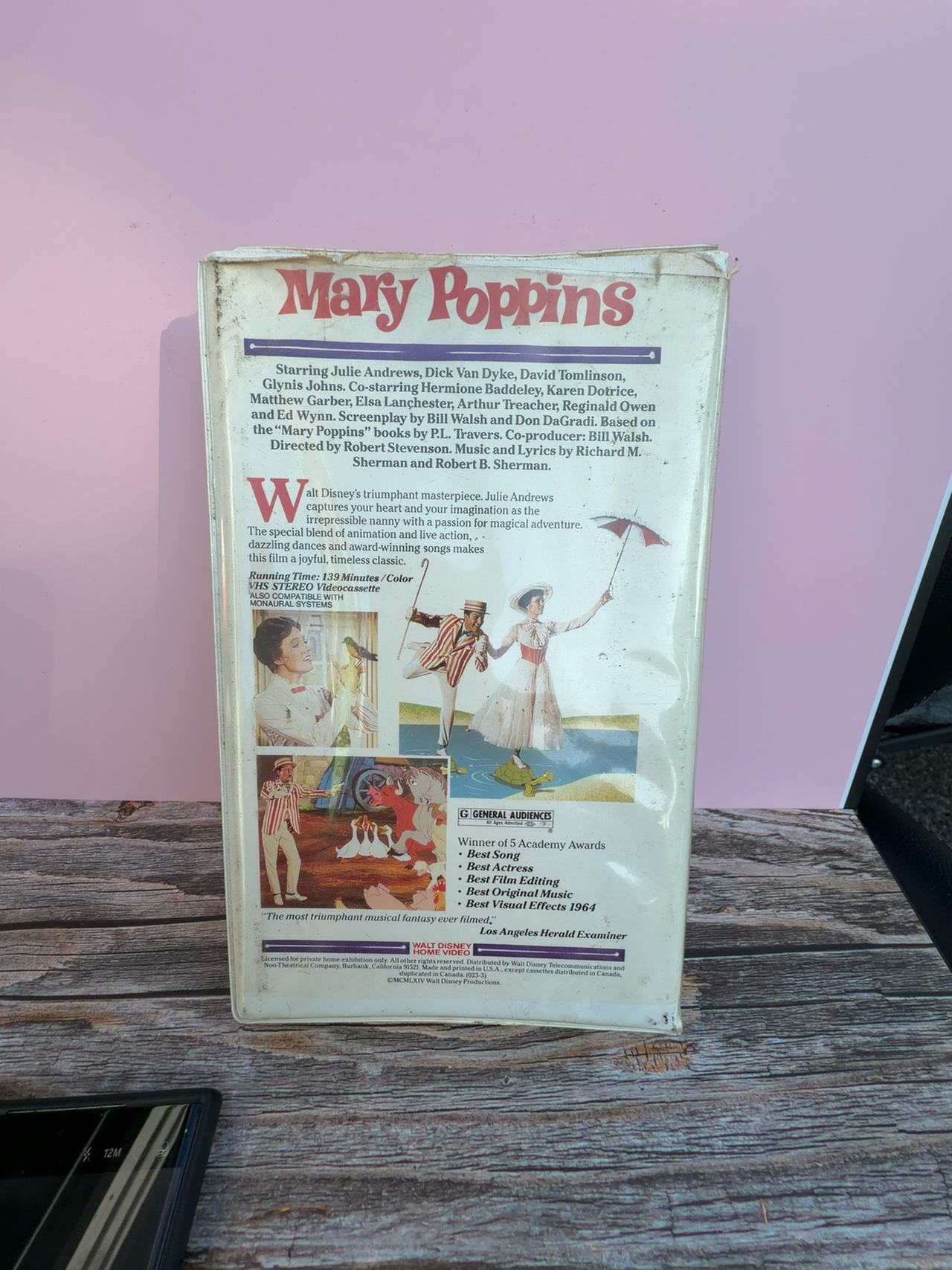 Disney Mary Poppins VHS (White Clamshell)