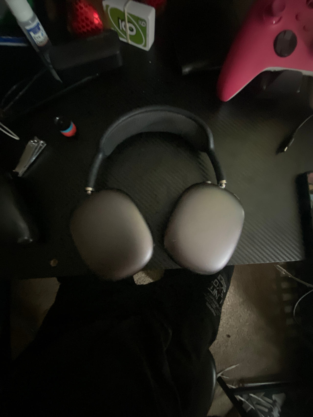 Apple AirPods Max

Scuffs and scratches but works perfectly fine