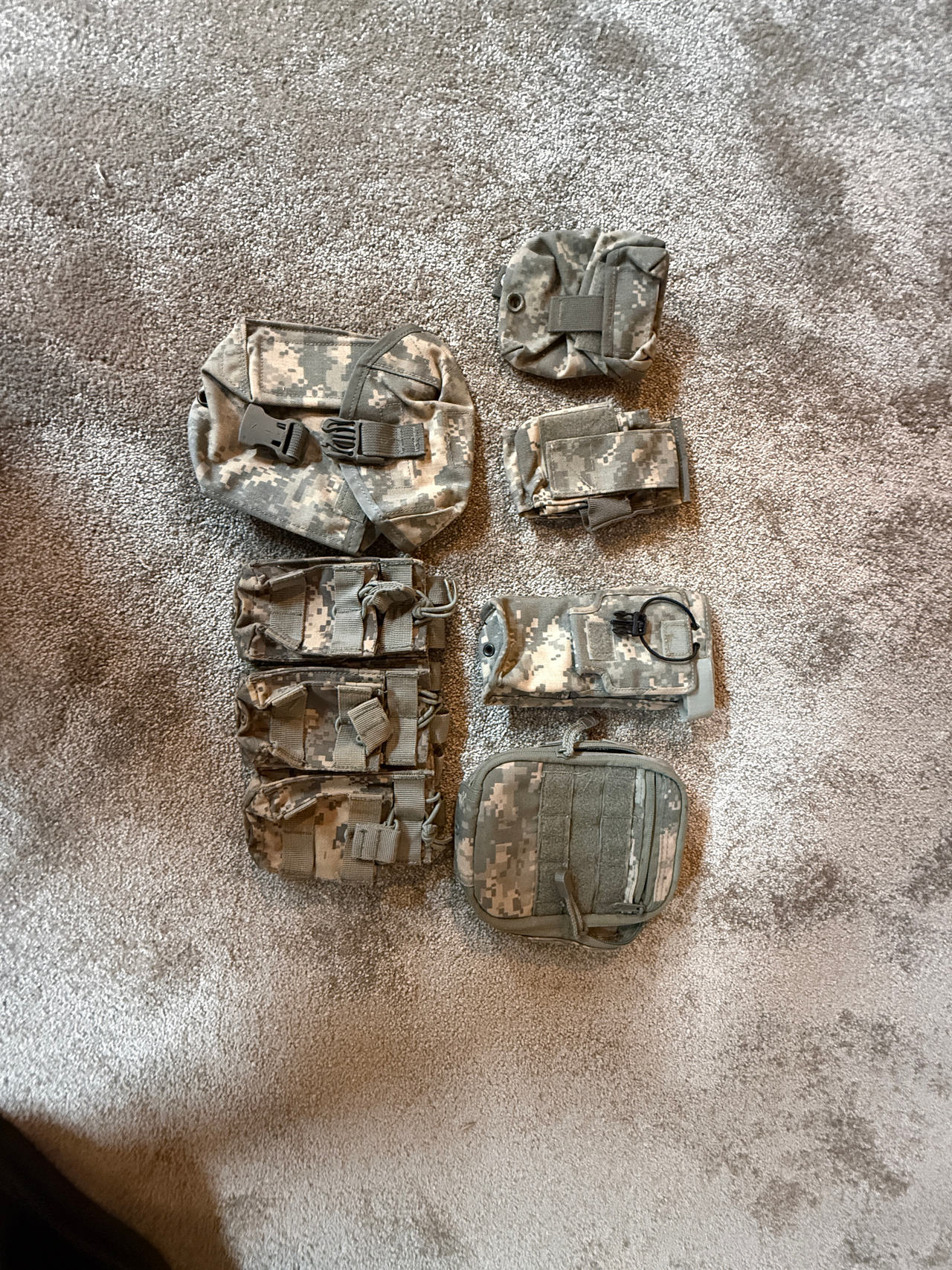US Army ACU MOLLE Pouches Set