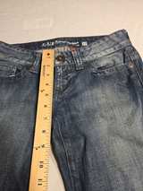 Guess Flare Jeans Womens size 27 light to dark blue wash Low rise - Image 7