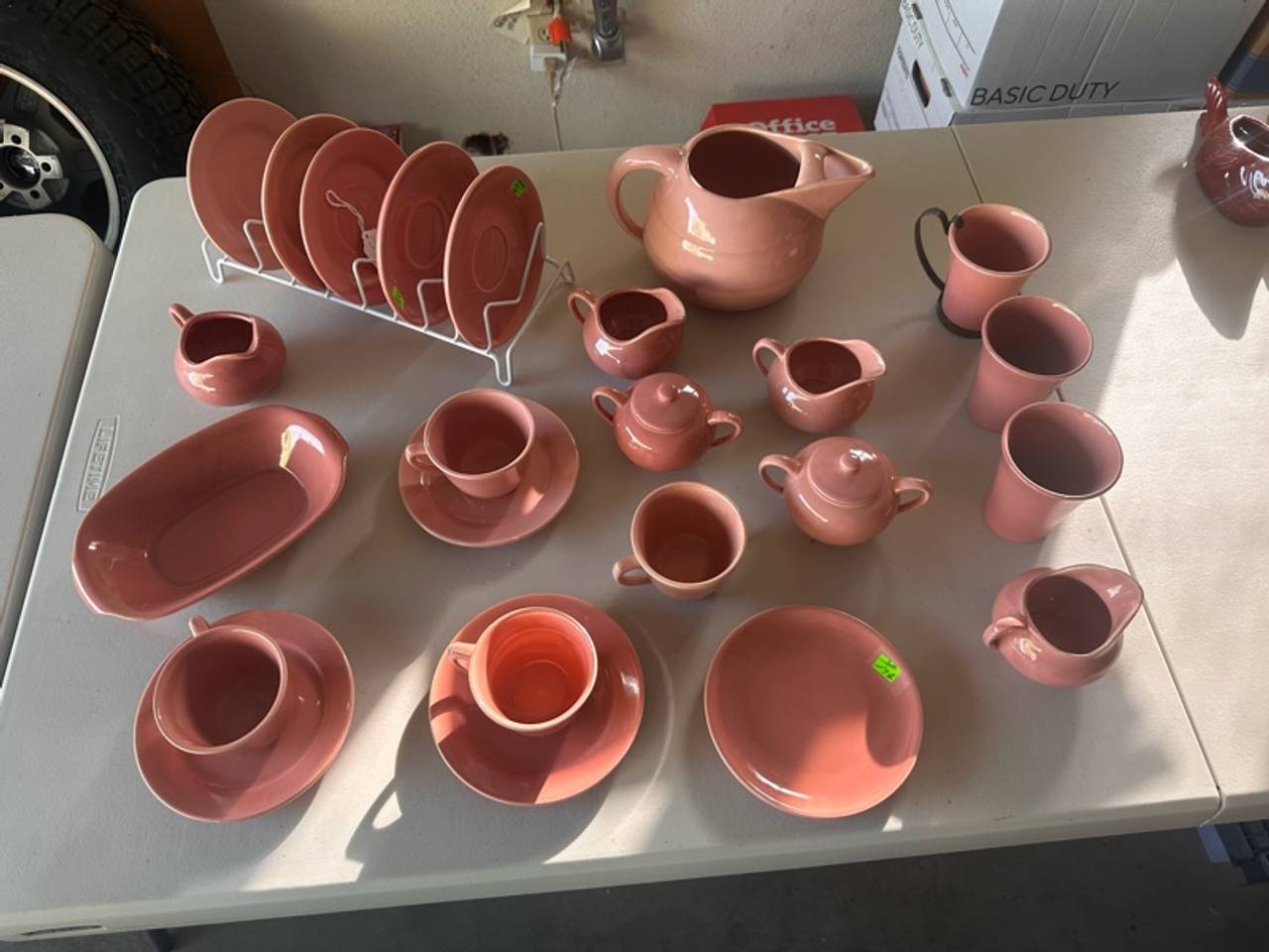 Exceptional Vintage Bauer Pottery Collection

Rare Pink / Salmon Glaze
