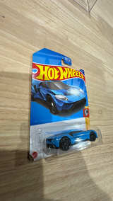 Hot Wheels 2017 Ford GT Blue Turbo 9/10 - Image 3