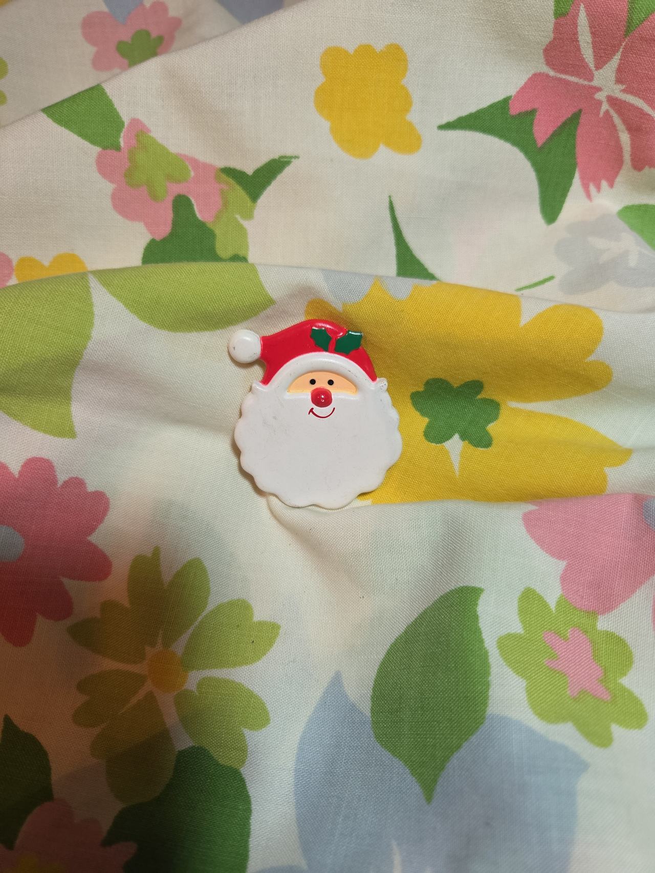 Hallmark Vintage Santa Claus Plastic Pin
