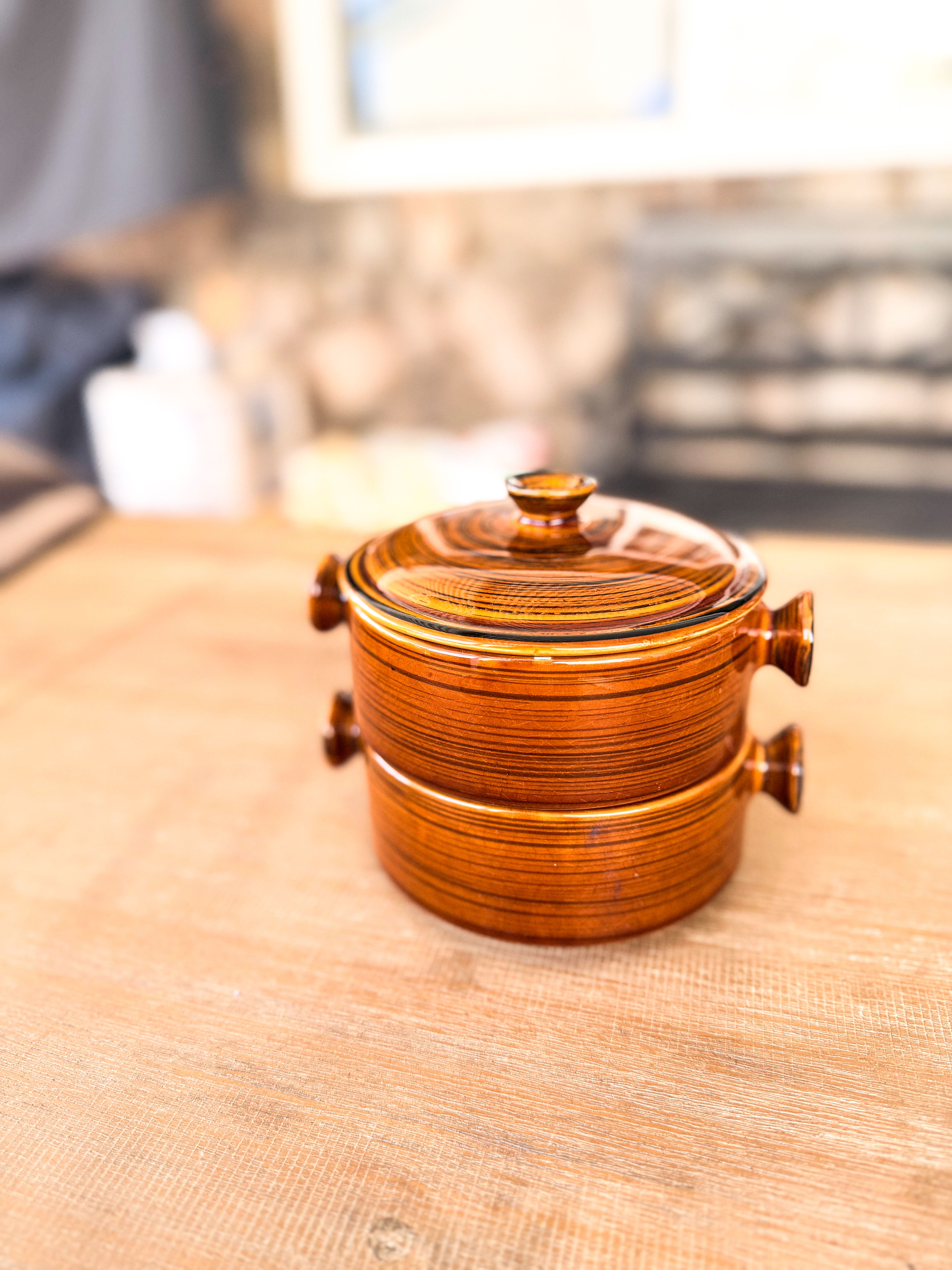 Vintage Brittany Onyx Oven-Proof Stoneware Crocks – Pair (One Decorative) - Image 3