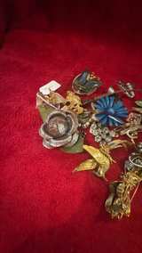 Vintage Costume Jewelry Brooch and Pin Lot - Image 2