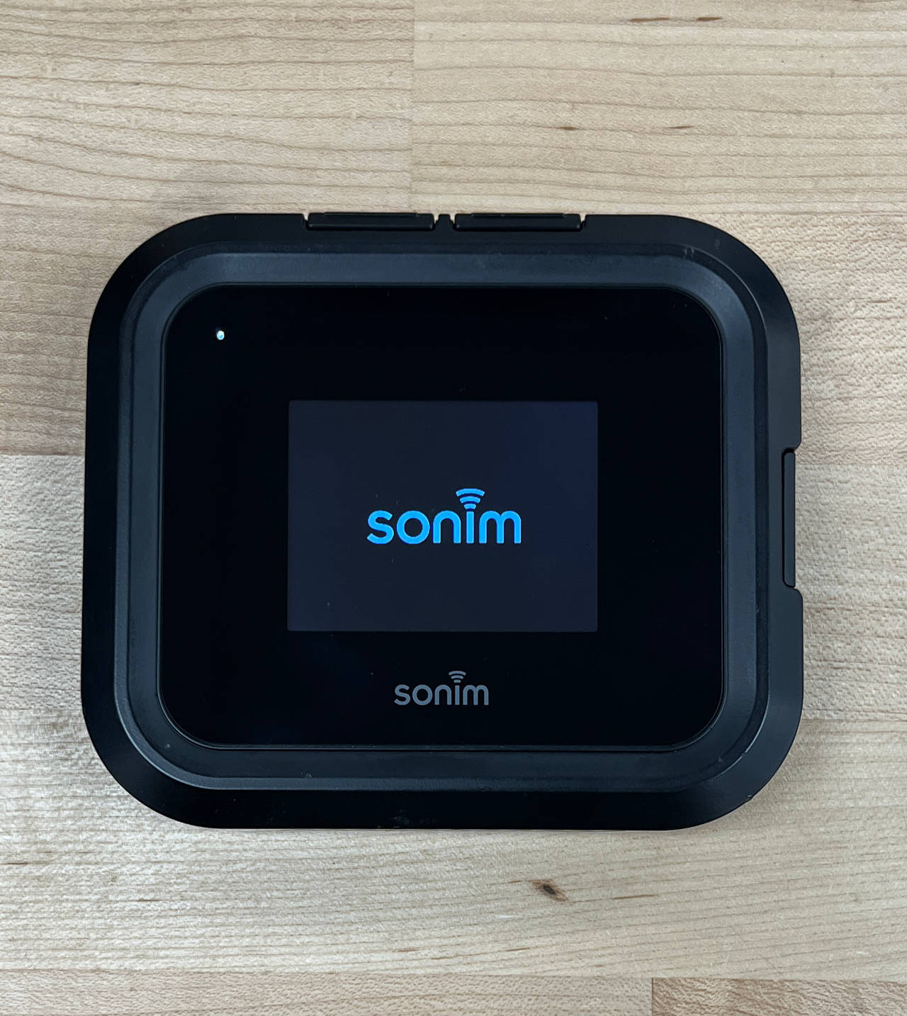 Sonim HSPA+ / LTE Mobile Hotspot