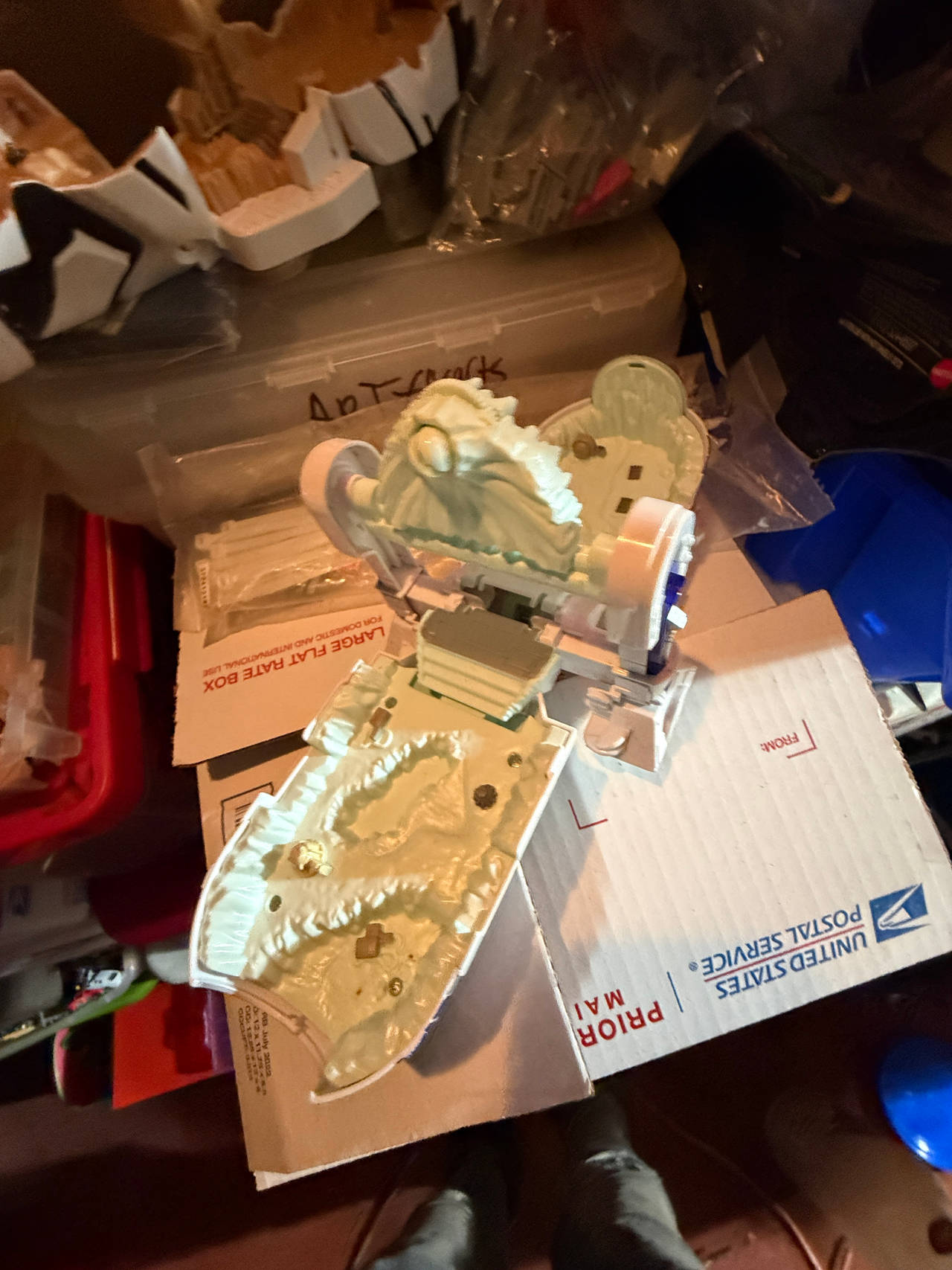 Micro machines, R2-D2, miniature playset