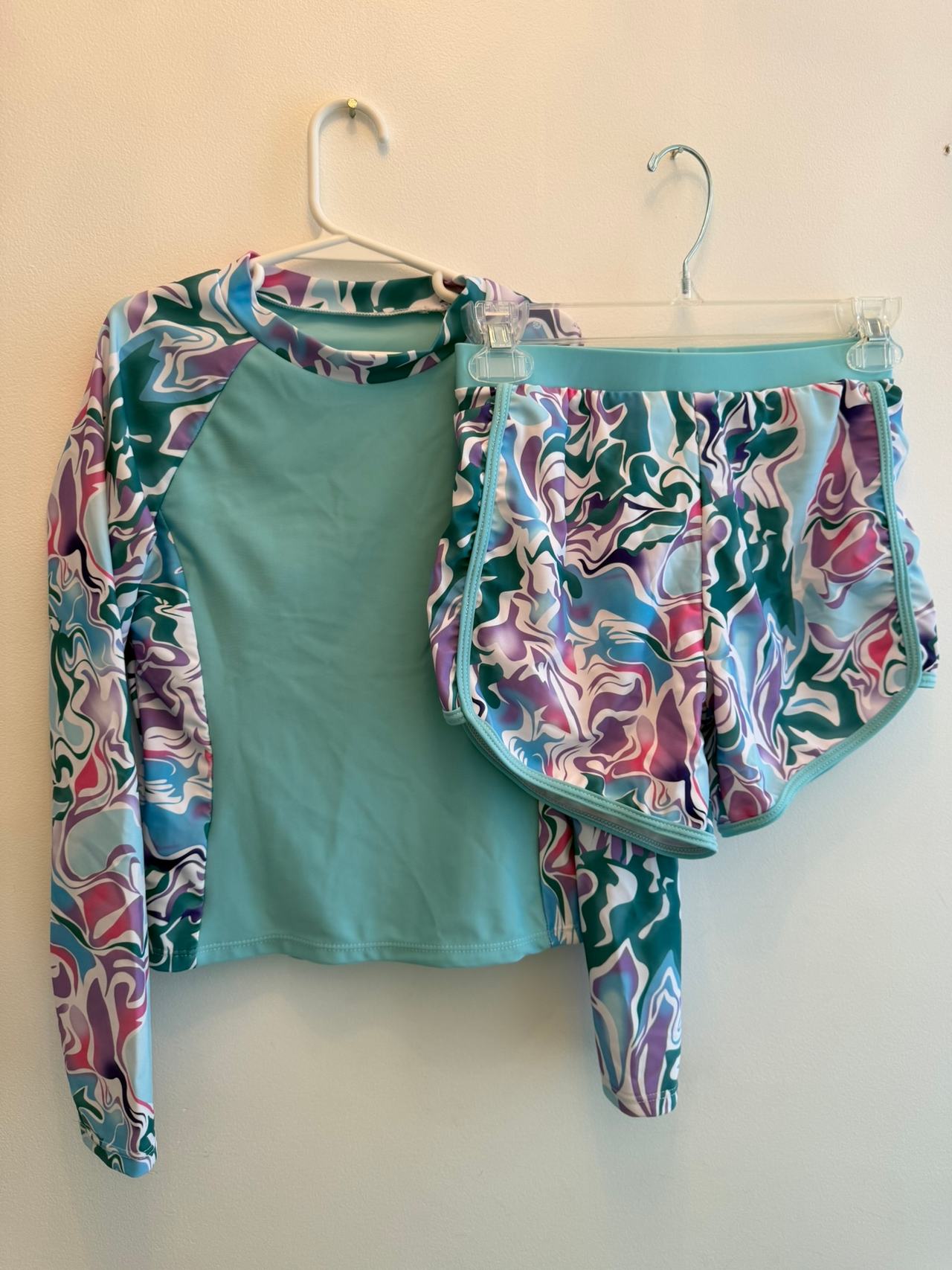 Girls' Long Sleeve Rash Guard and Shorts Swim Set Size 11/12 Y