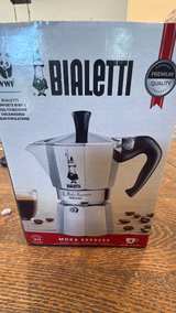 Bialetti Moka Express 3-Cup Espresso Maker - Image 7