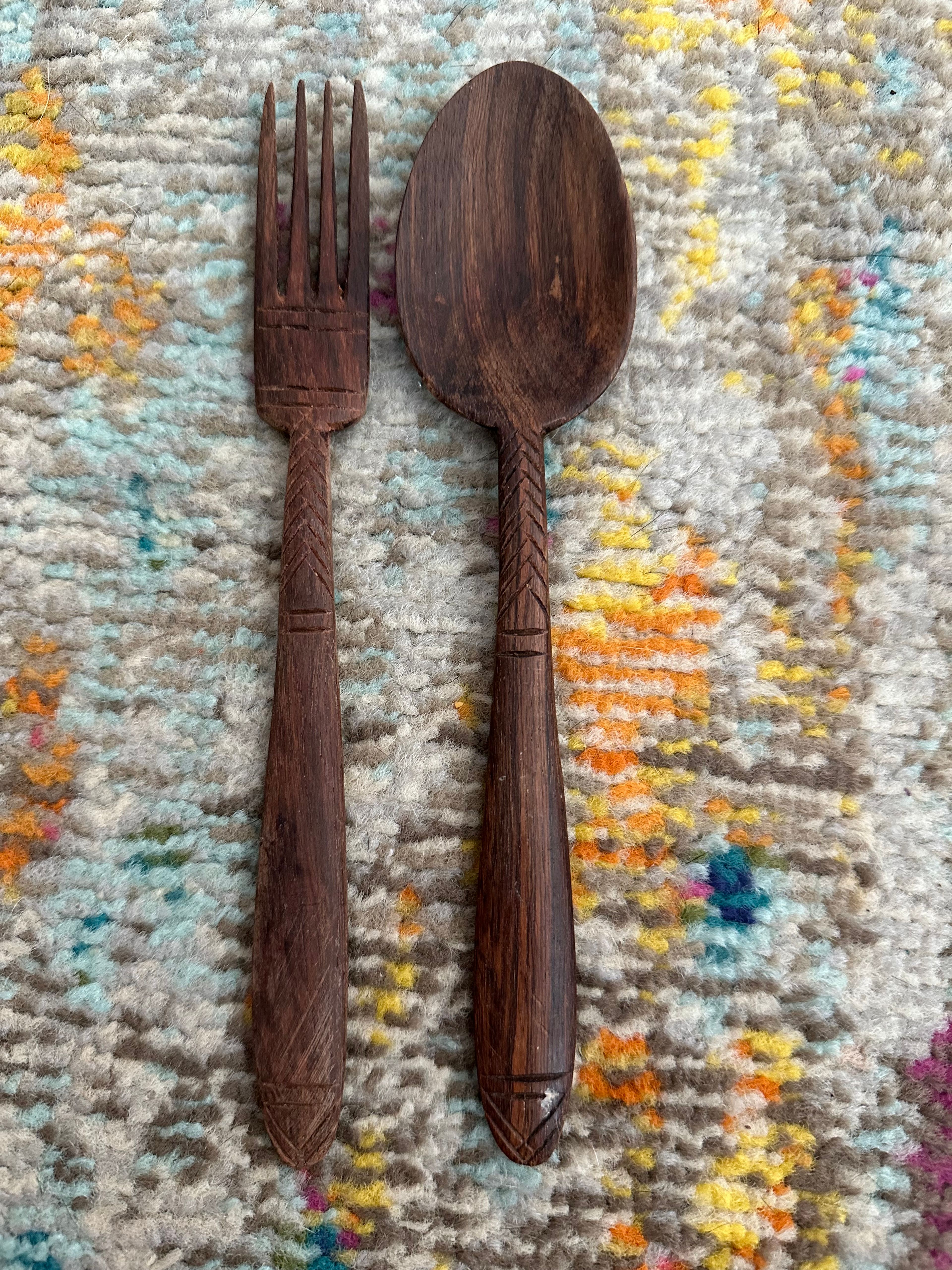 Wood Spoons, Forks Cutlery and Salad Hands - Image 6
