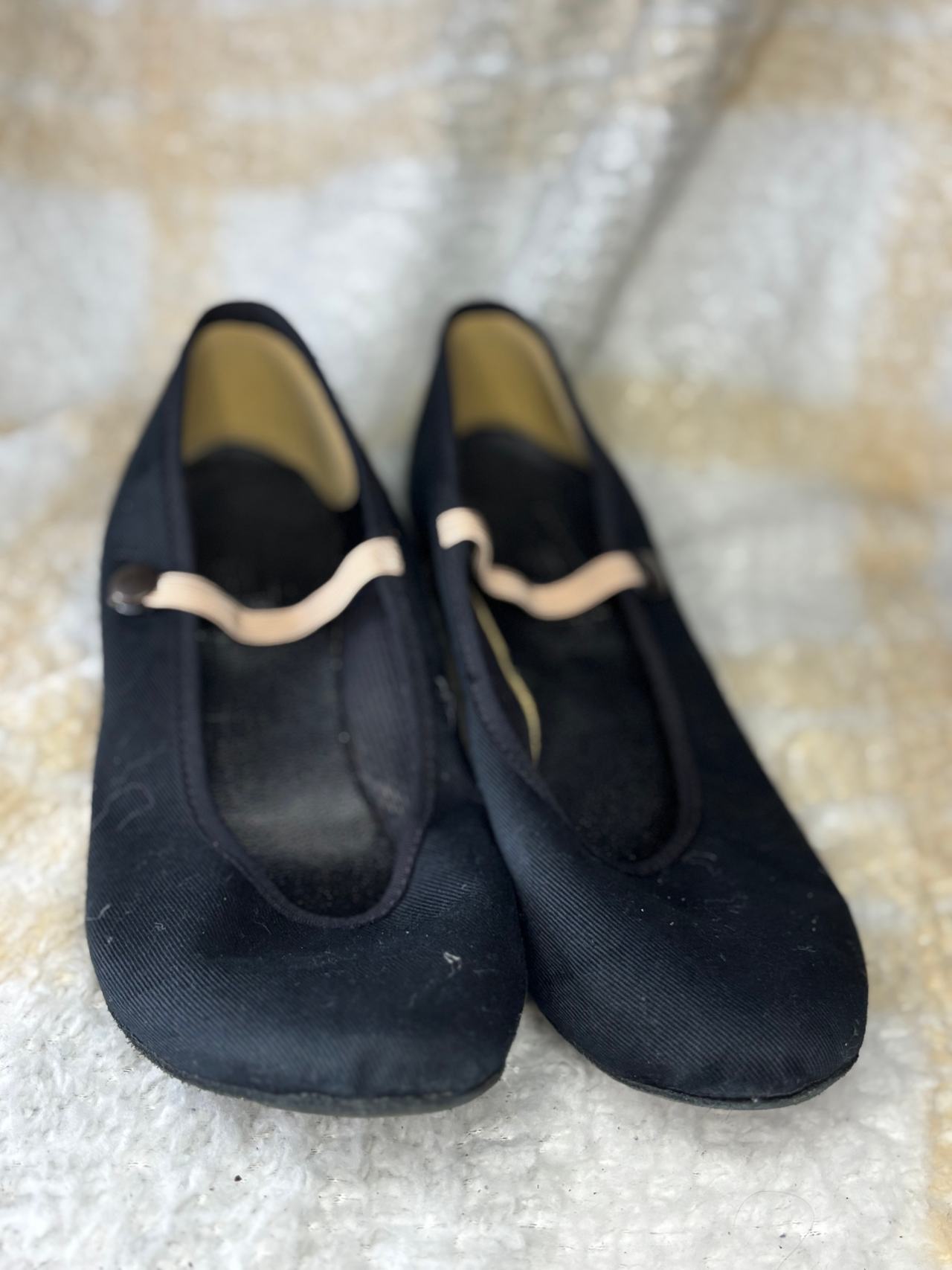 Tap Shoes Size 5.5 (No Taps)