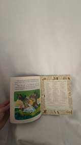 Walt Disney's Alice in Wonderland Meets the White Rabbit Little Golden Book 1979 - Image 4