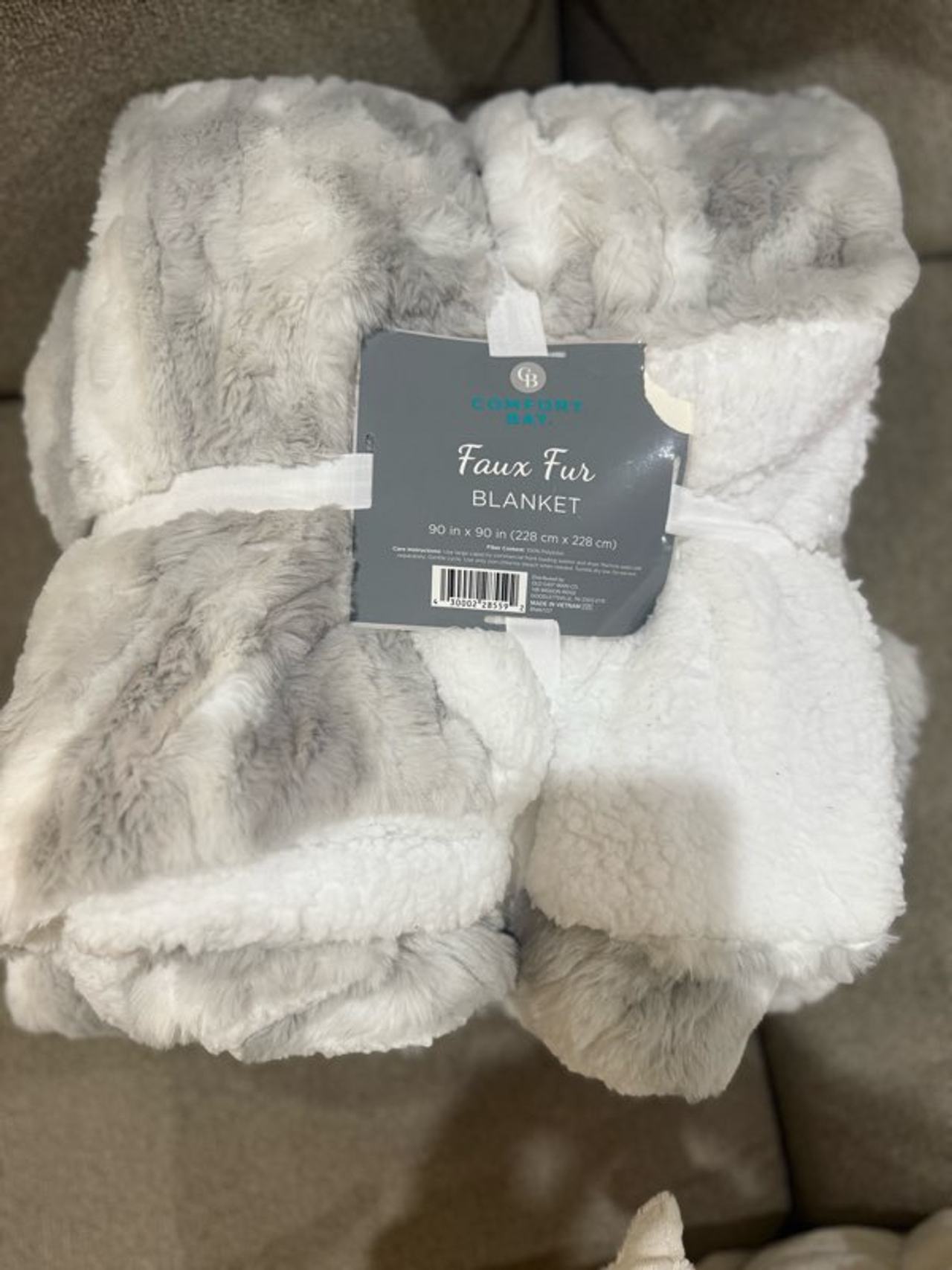 Comfort Bay Faux Fur Blanket