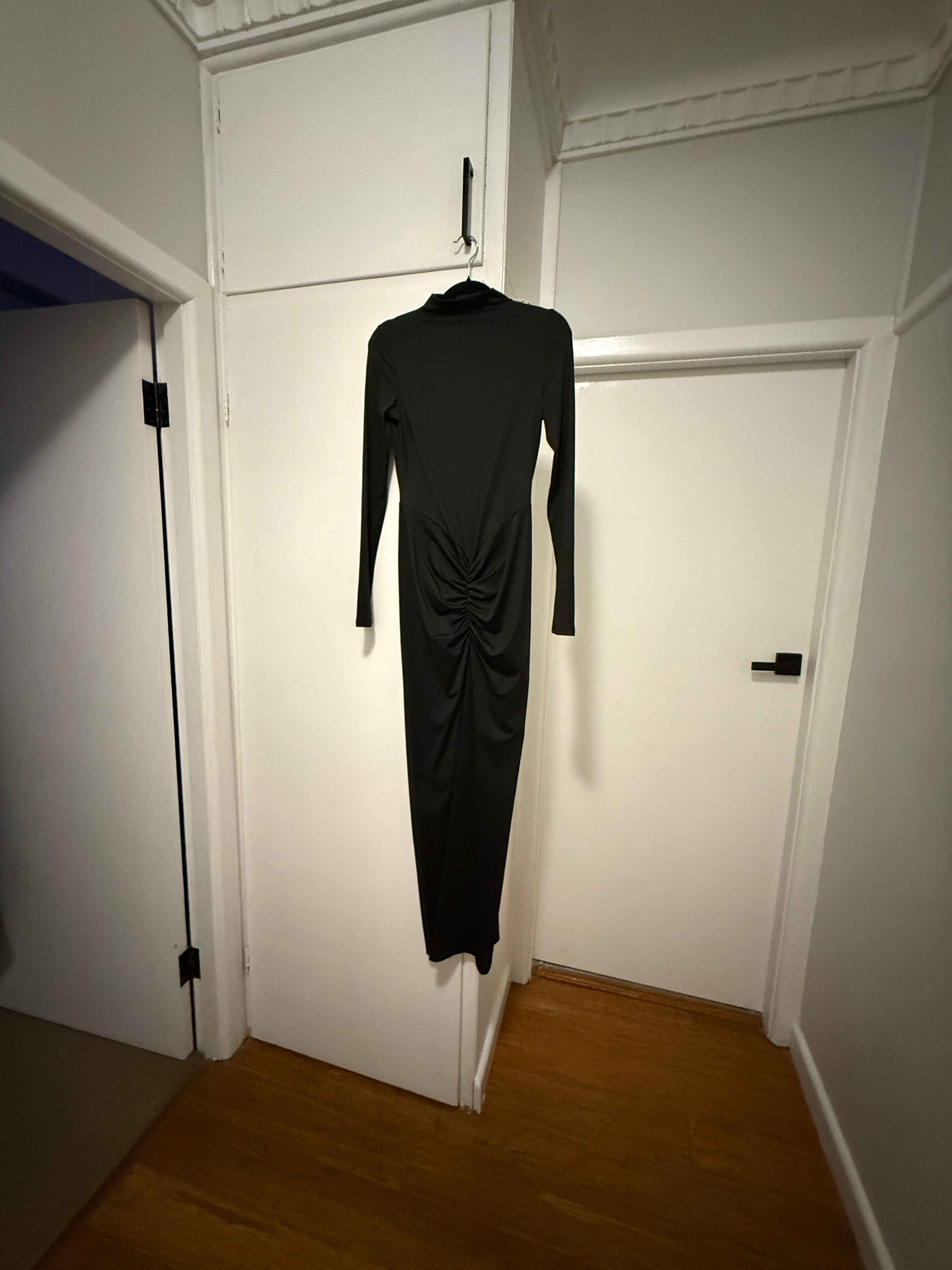 Black Long Sleeve Ruched Maxi Dress