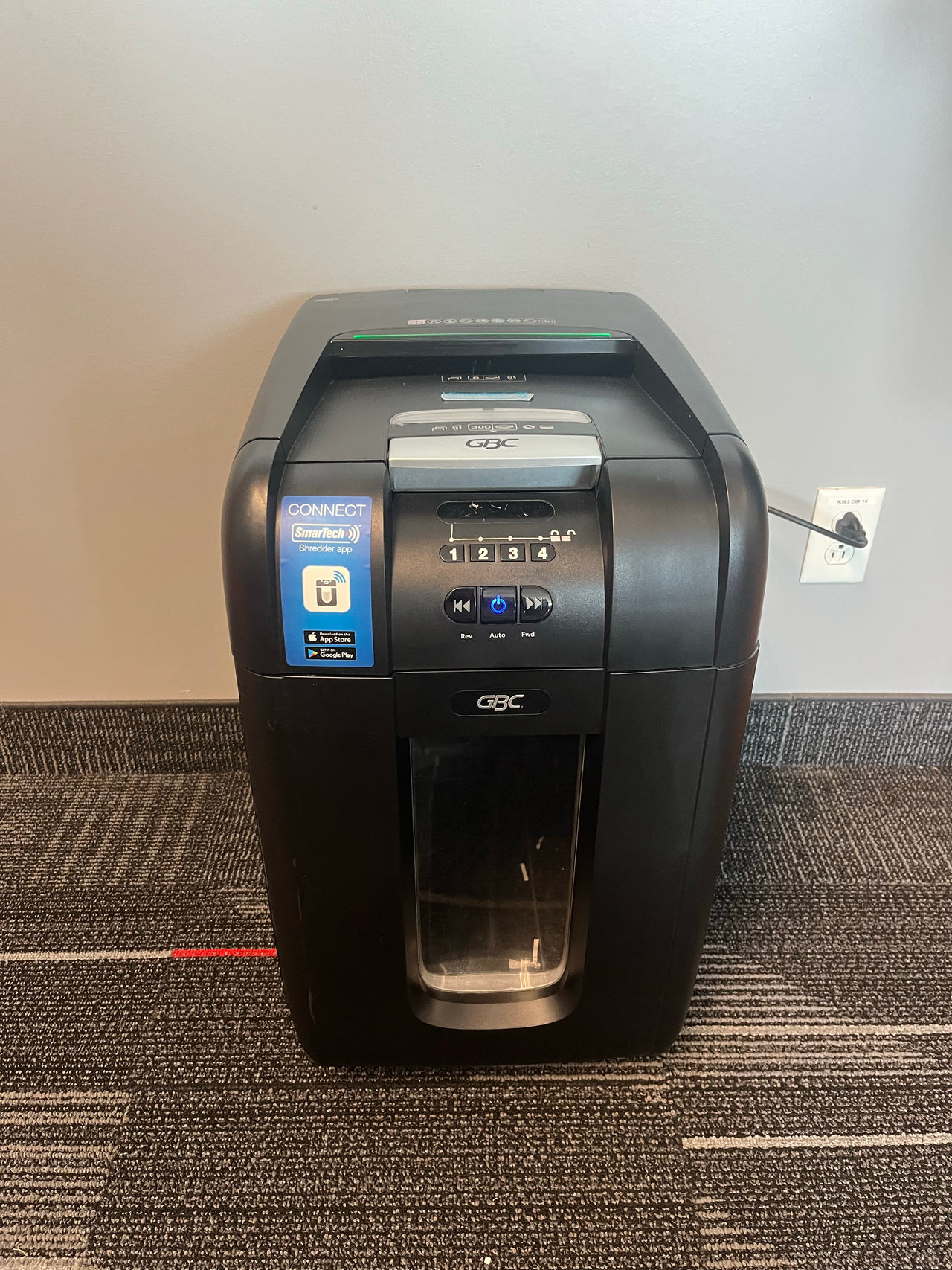 GBC AutoFeed+ 300X Paper Shredder