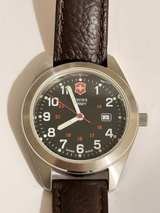 Victorinox Swiss Army Heritage Field Watch - Image 2
