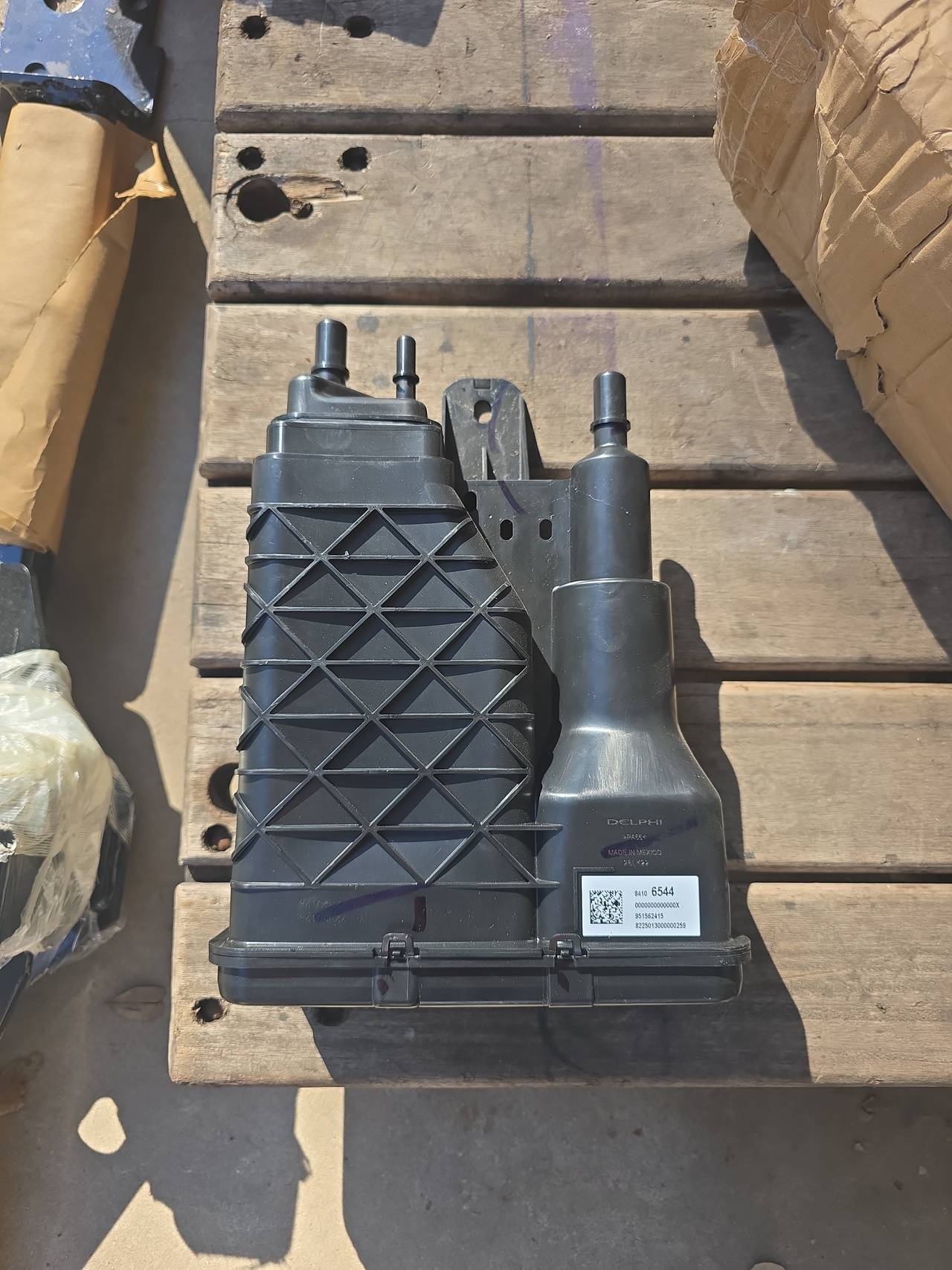 Delphi Fuel Vapor Canister 8410 6544
