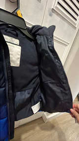 H&M Kids Water-Repellent Puffer Jacket Dark ombre into Royal blue size 4/5 boys - Image 3