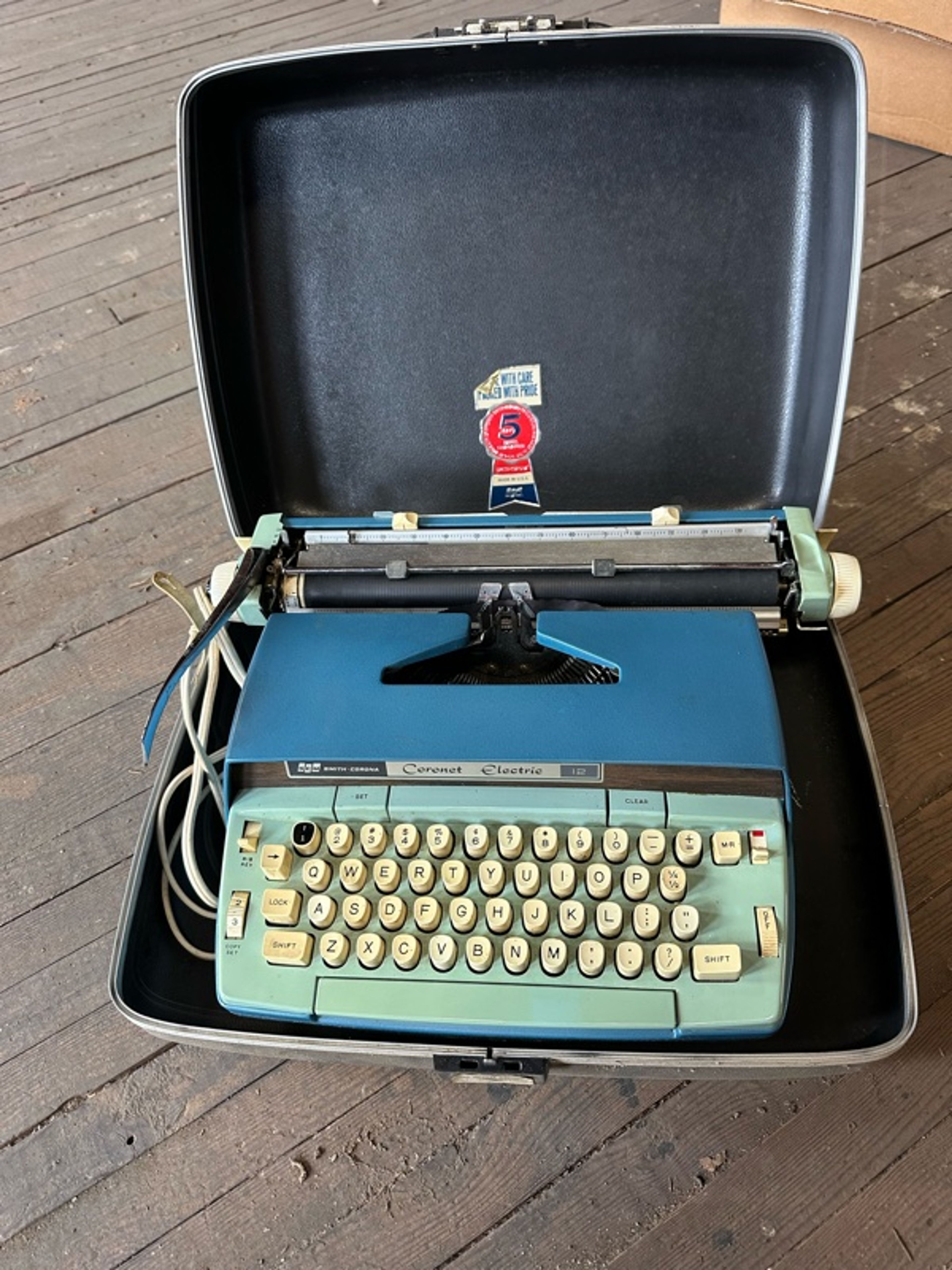 Smith Corona Coronet Automatic 12 Electric Typewriter Blue