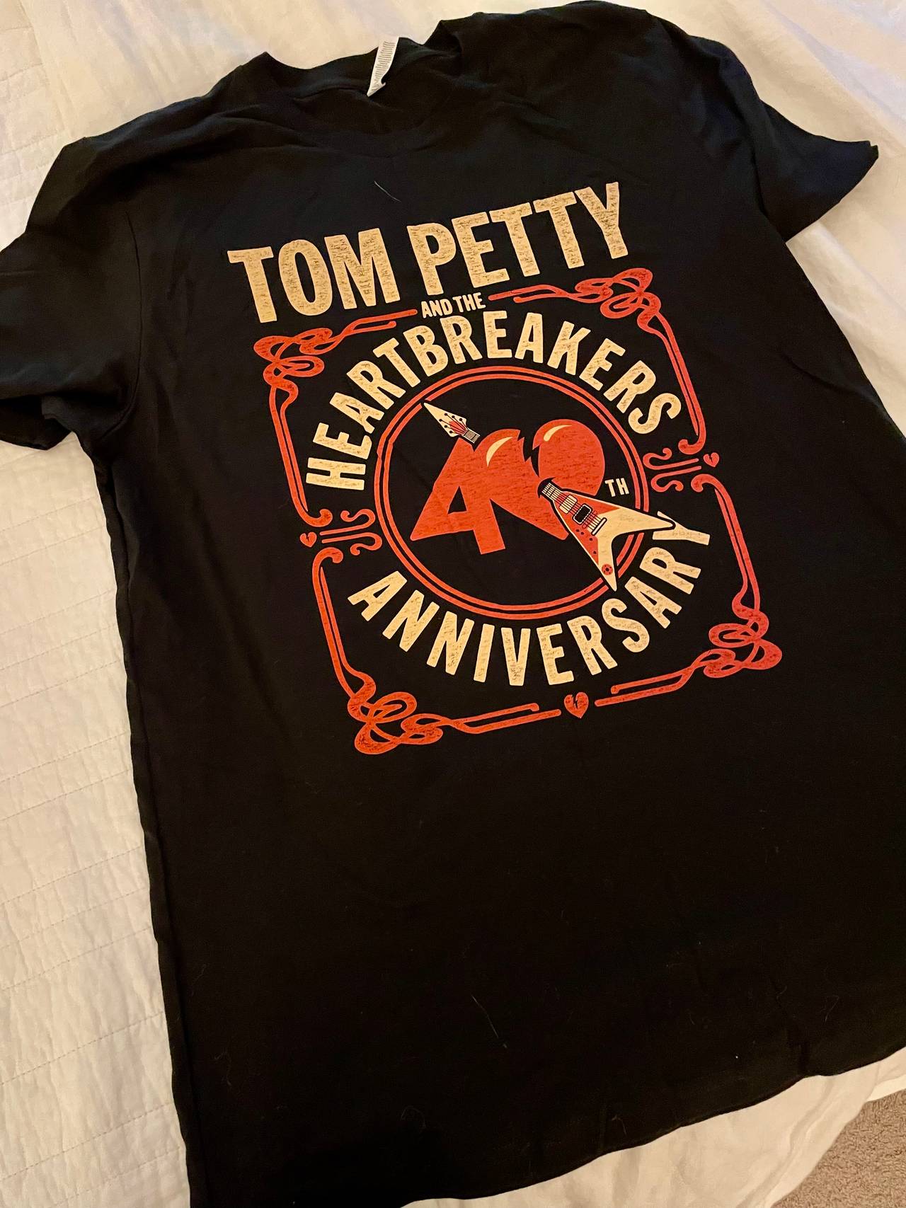 NWOT Tom Petty and the Heartbreakers 40th Anniversary T-Shirt - XL