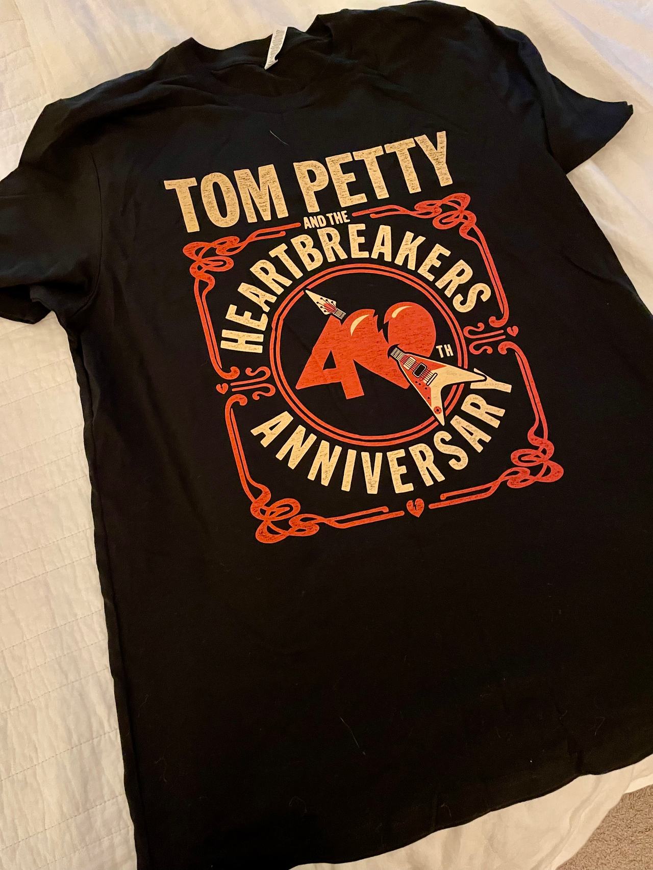 NWOT Tom Petty and the Heartbreakers 40th Anniversary T-Shirt - XL